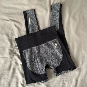 DOYOUEVEN Black Leggings